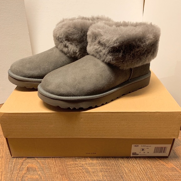 Last one❗️ UGG Classic Mini Fluff Sheepskin Bootie - Picture 7 of 13
